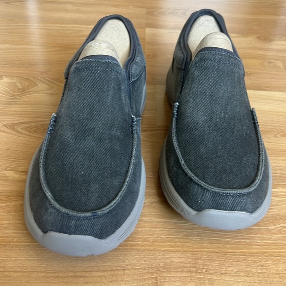 Skechers Men’s Slip-On - Picture 3 of 15